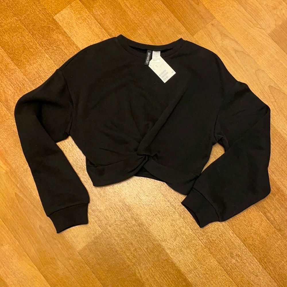 NWT H&M black top size XS with super cute tie design on front